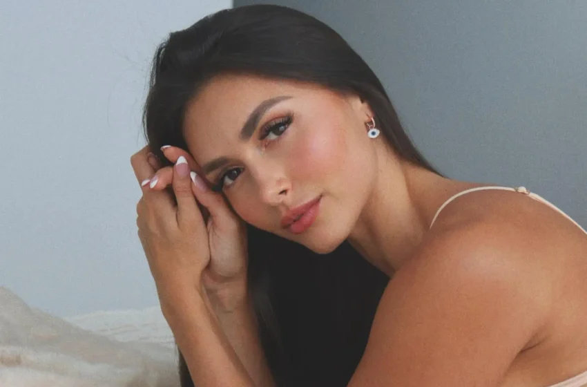  Caryn Beaumont’s path from yoga teacher to glamour model